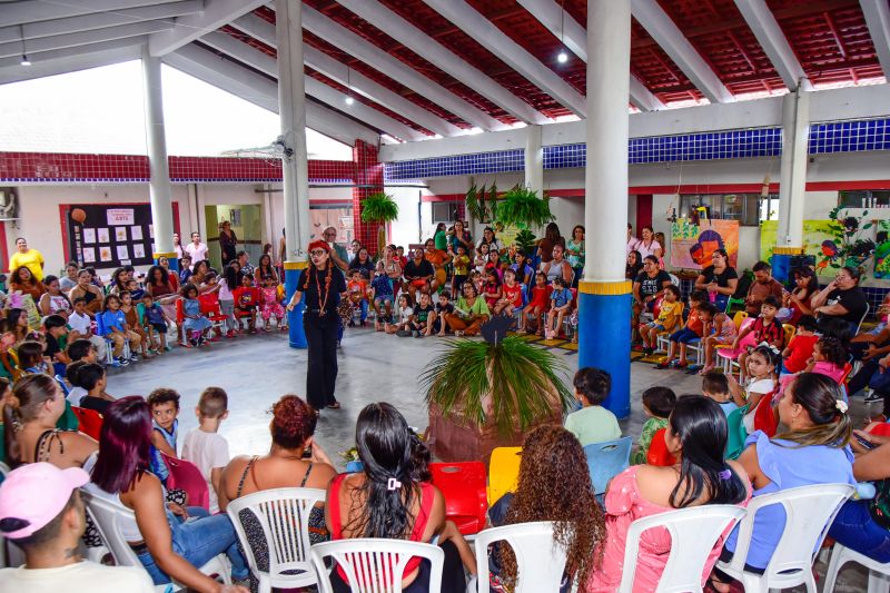 Roda de conversa com escritora Márcia Kambeba na CMREI Irmã Dulce em Águas Lindas