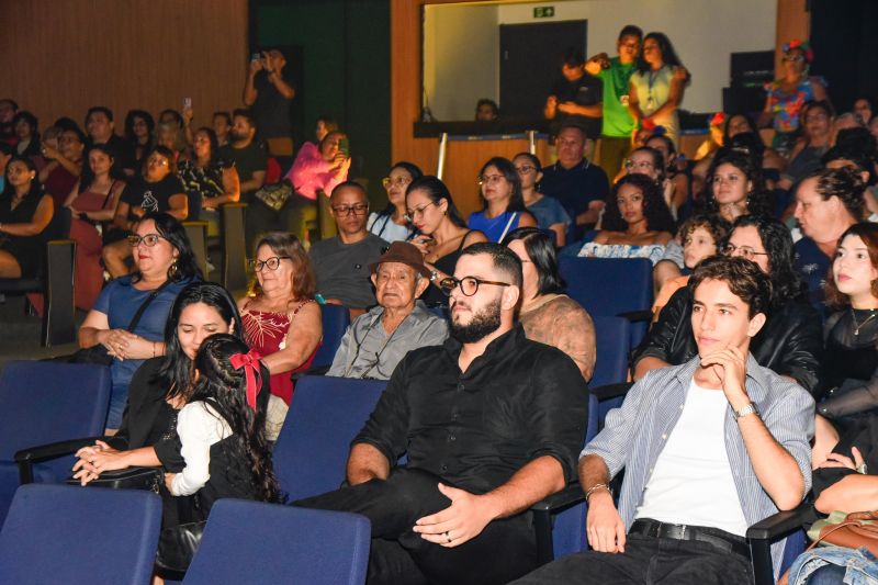 Especial de aniversário do parque com açaí Big Band no teatro Municipal de Ananindeua
