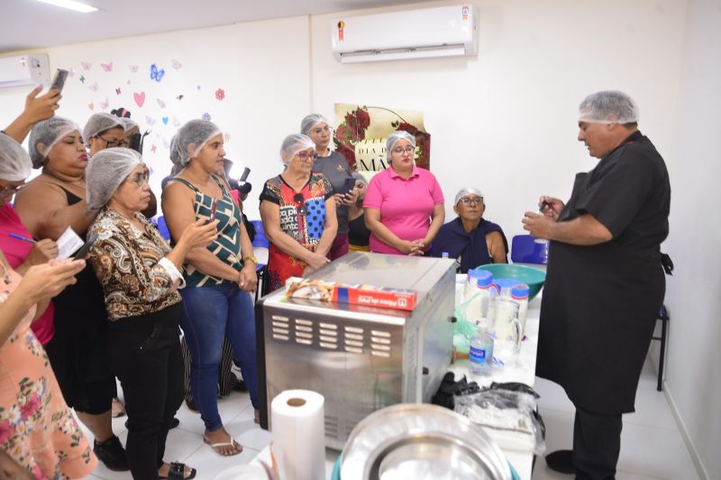 Curso de produção de pizza na Casa da Mulher Brasileira