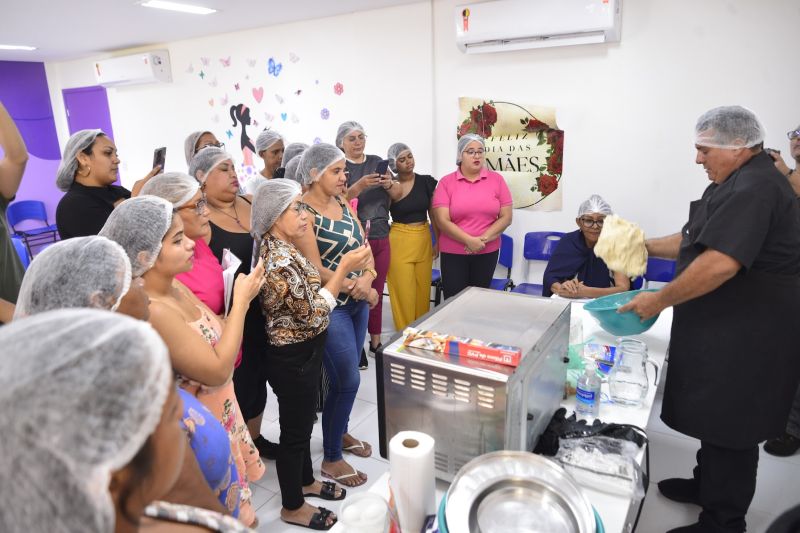 Curso de produção de pizza na Casa da Mulher Brasileira