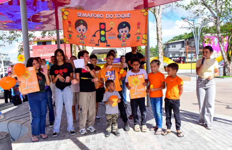 Ação Maio Laranja no complexo do Vlll