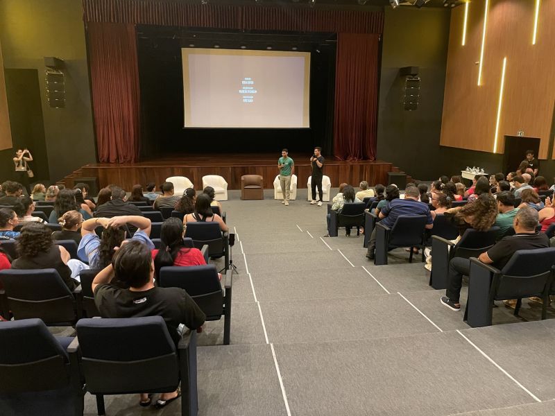 Cine clube APUI no teatro municipal de Ananindeua