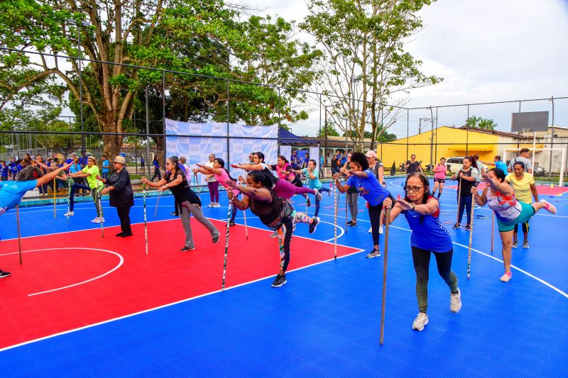 Entrega de material esportivos no Park Zona Sul