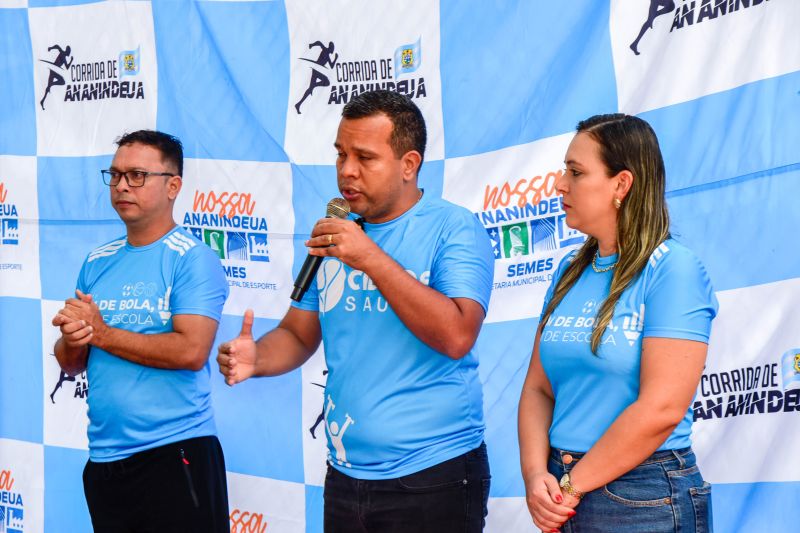 Entrega de material esportivos no Park Zona Sul