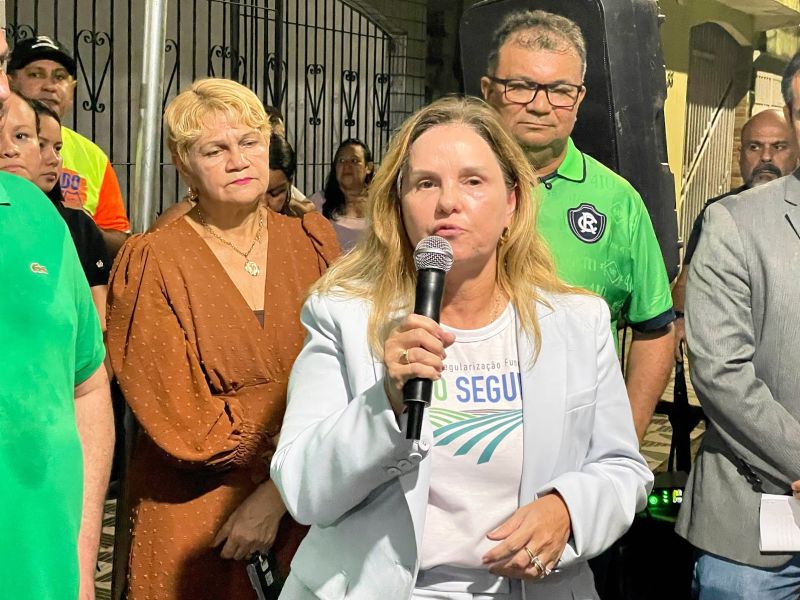 Entrega de Títulos de Propriedade da comunidade Pindorama no bairro Coqueiro