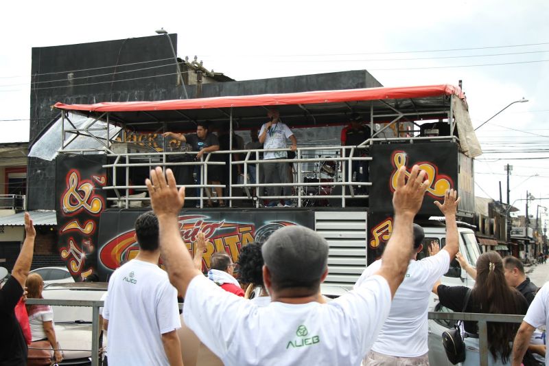 Marcha para Jesus da praça da Bíblia até Arterial 18