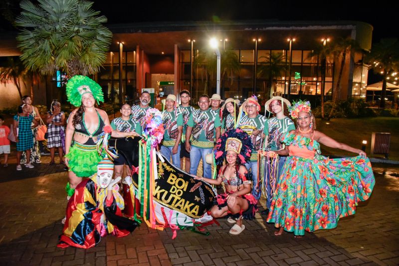 Circuito Cultural Junino com Boi do Kutaka