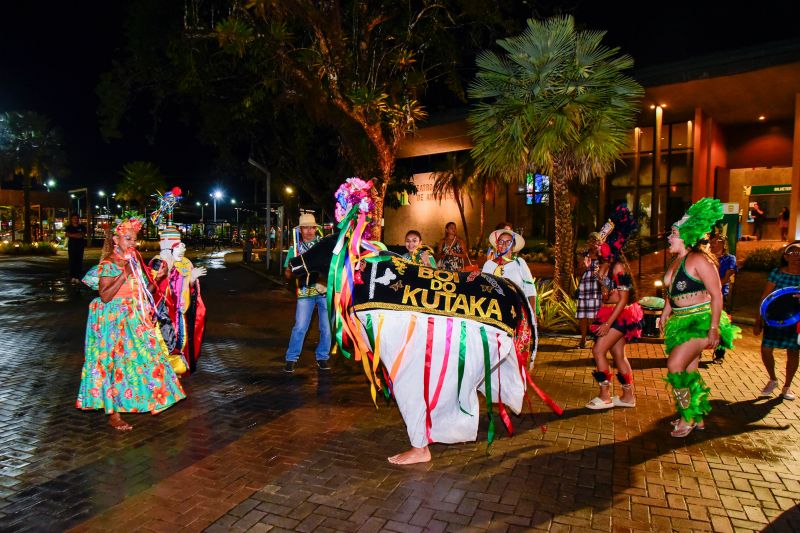 Circuito Cultural Junino com Boi do Kutaka