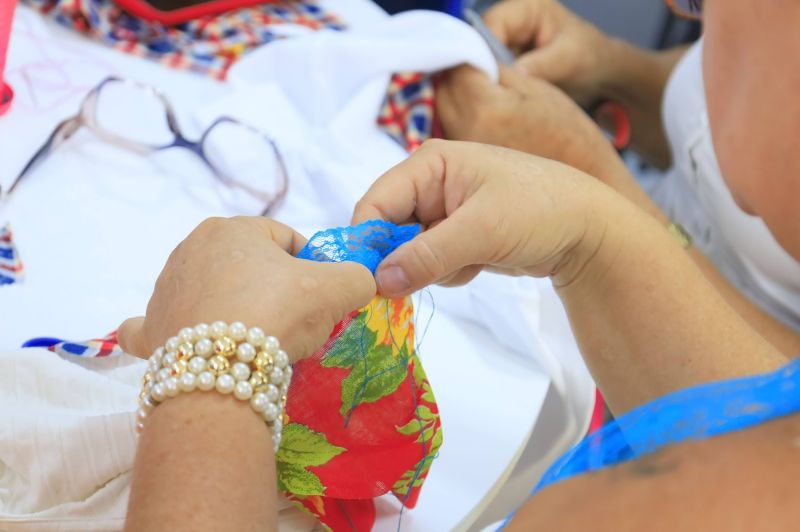 Curso de customização de roupa junina