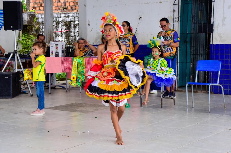 Festa junina na escola EMEF Raimunda Pinto no bairro 40 Horas