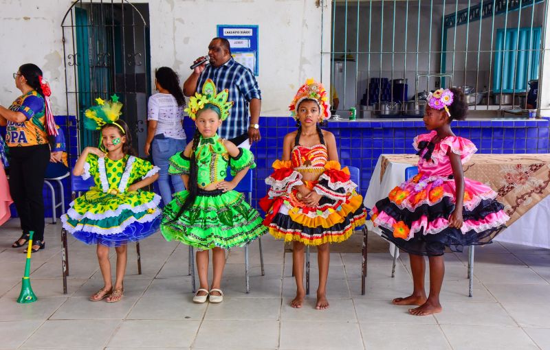 Festa junina na escola EMEF Raimunda Pinto no bairro 40 Horas