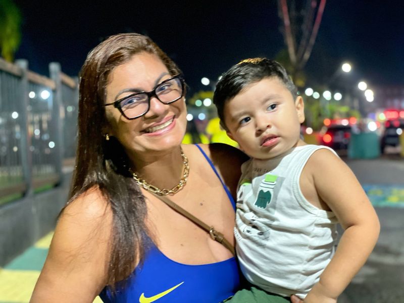 Jogo do Brasil no telão Varque Vila Maguary