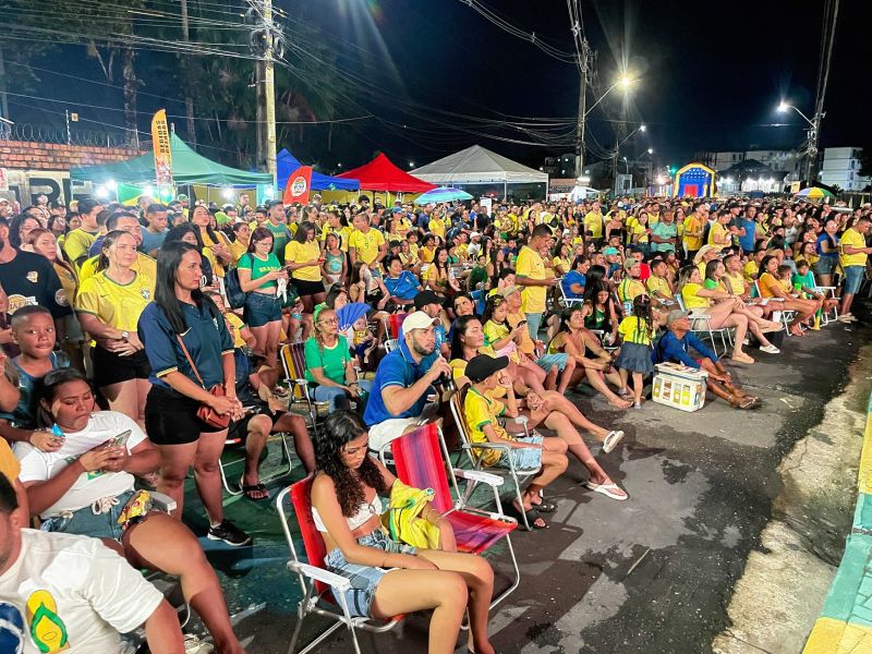 Jogo do Brasil no telão Varque Vila Maguary