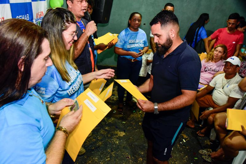 Entrega de Título de Propriedade na comunidade Orla de Cristo no bairro do Icuí