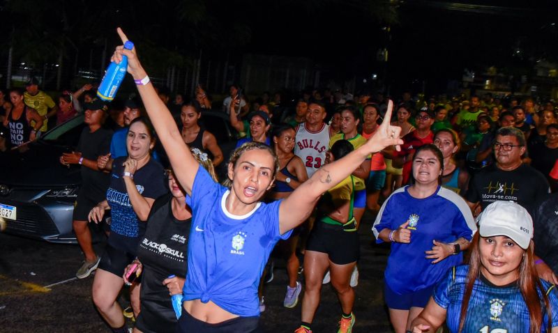 Corrida Circuito Night Run Ananin na Praça da Bíblia