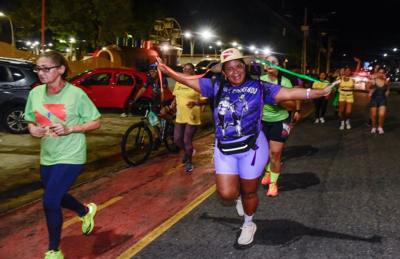Corrida Circuito Night Run Ananin na Praça da Bíblia