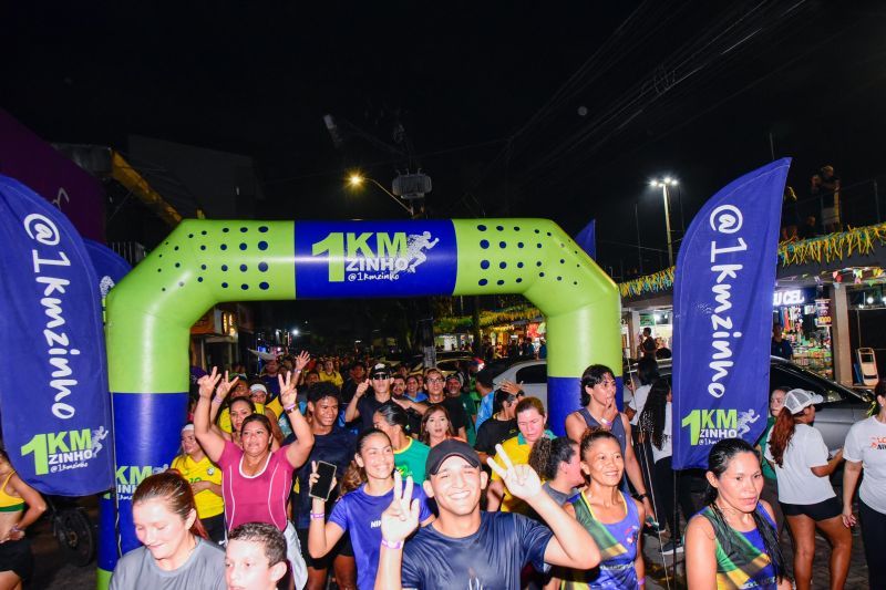 Corrida Circuito Night Run Ananin na Praça da Bíblia
