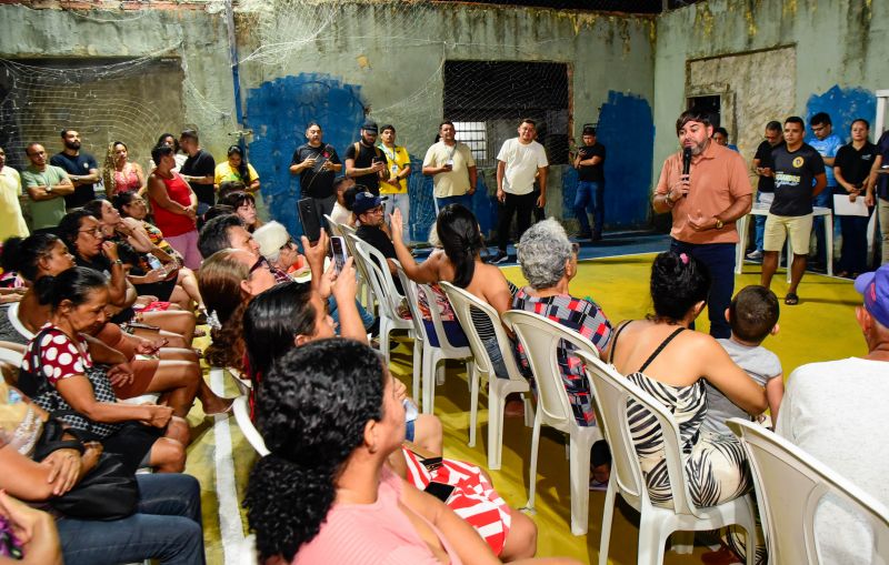 Entrega de registro de propriedade na comunidade Nova Jerusalém no Coqueiro