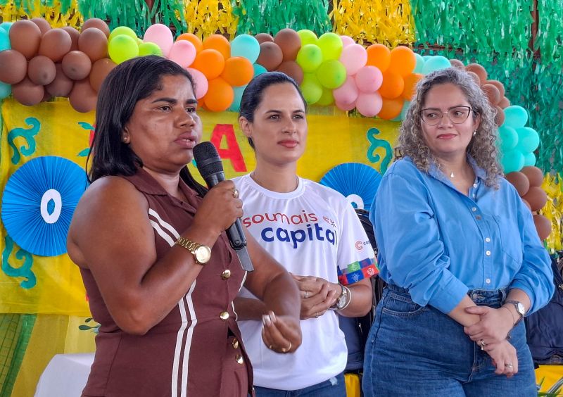 Entrega de apoio alimentar e kit escolar no CRAS 40 Horas