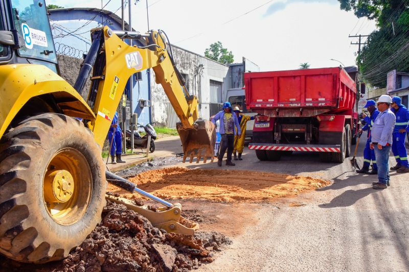Lançamento do programa Só o Tapete na rua Bom Sossego no bairro Centro