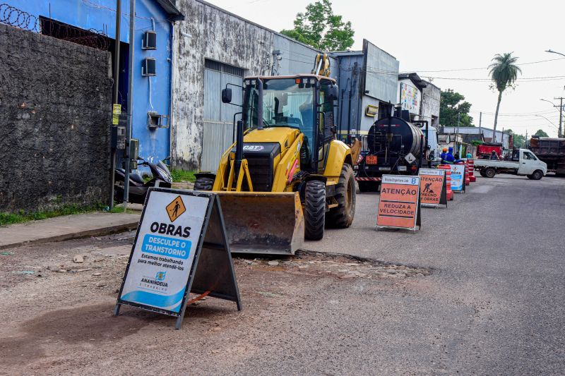 Lançamento do programa Só o Tapete na rua Bom Sossego no bairro Centro