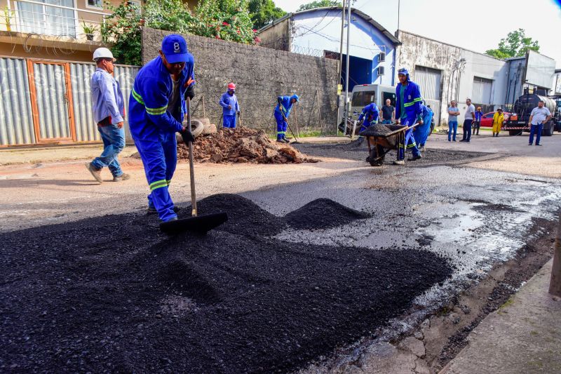 Lançamento do programa Só o Tapete na rua Bom Sossego no bairro Centro