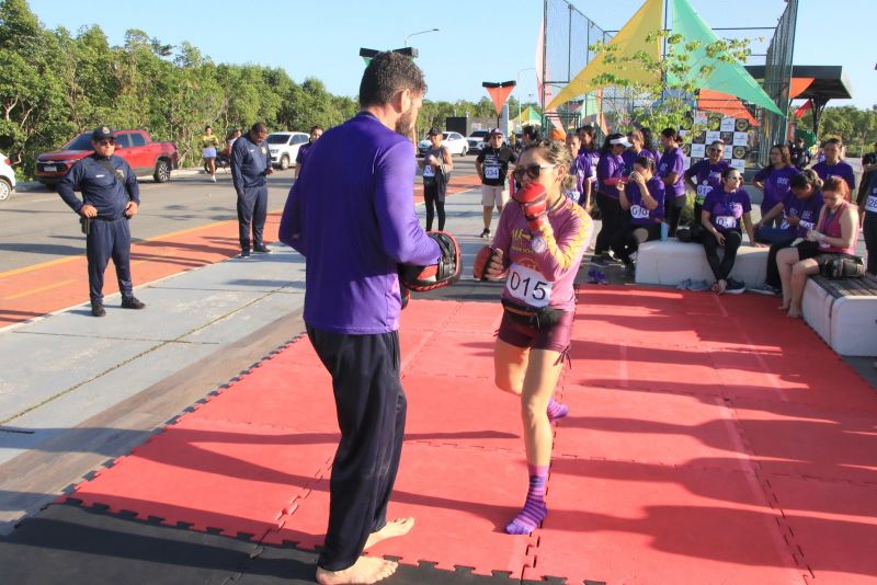 Corrida do projeto Defesa Pessoal para Mulheres (PDP-Mulheres) na Orla do Icuí