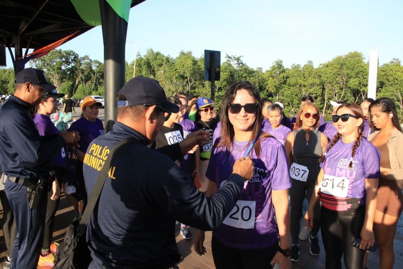 Corrida do projeto Defesa Pessoal para Mulheres (PDP-Mulheres) na Orla do Icuí