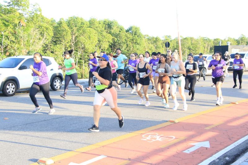 Corrida do projeto Defesa Pessoal para Mulheres (PDP-Mulheres) na Orla do Icuí