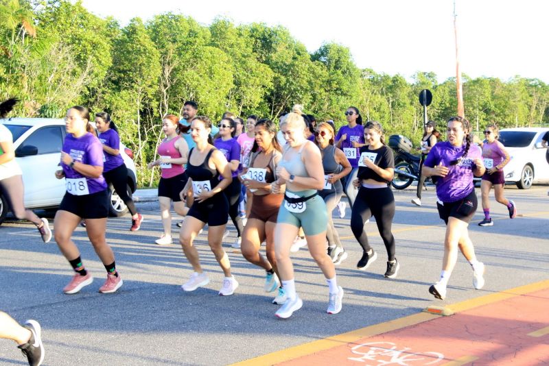 Corrida do projeto Defesa Pessoal para Mulheres (PDP-Mulheres) na Orla do Icuí