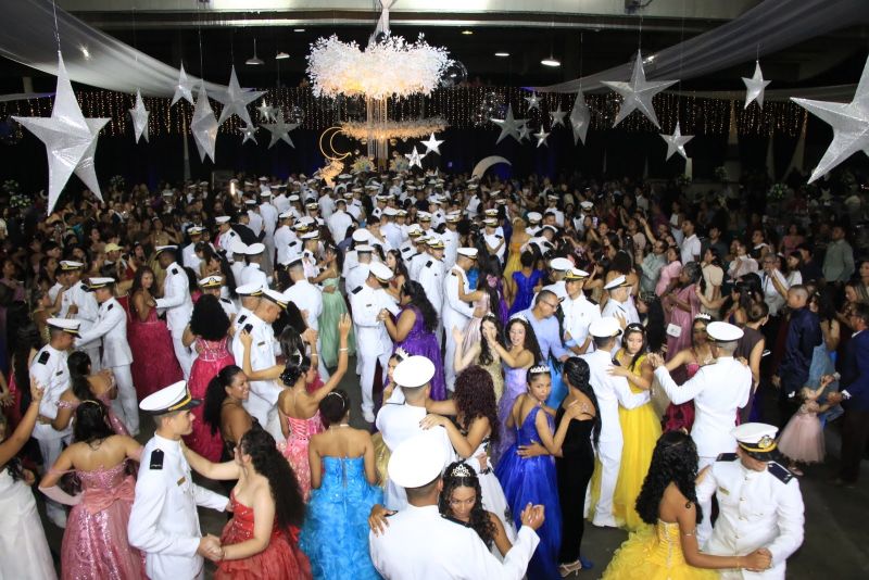 Baile de Debutantes na AABB