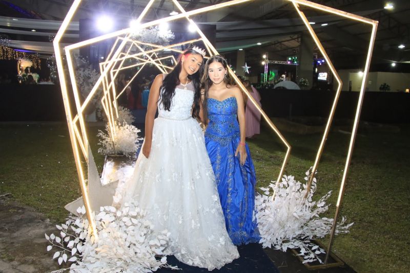Baile de Debutantes na AABB