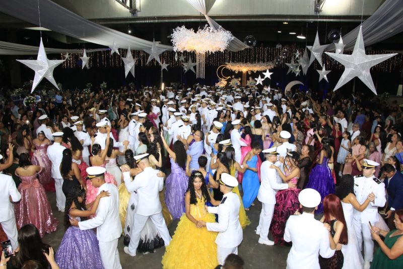 Baile de Debutantes na AABB