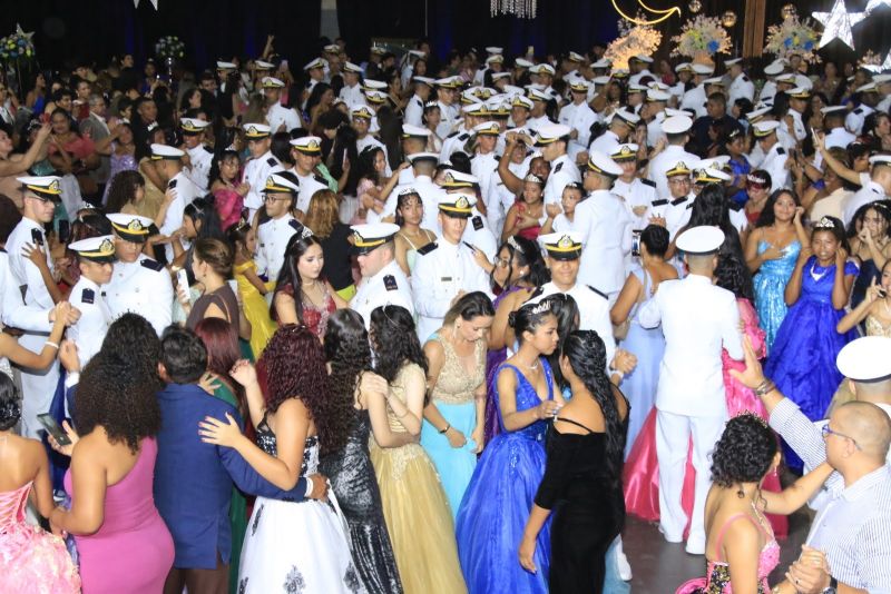 Baile de Debutantes na AABB