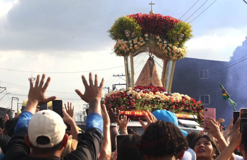 Traslado da imagem peregrina de Nossa Senhora de Nazaré em Ananindeua.