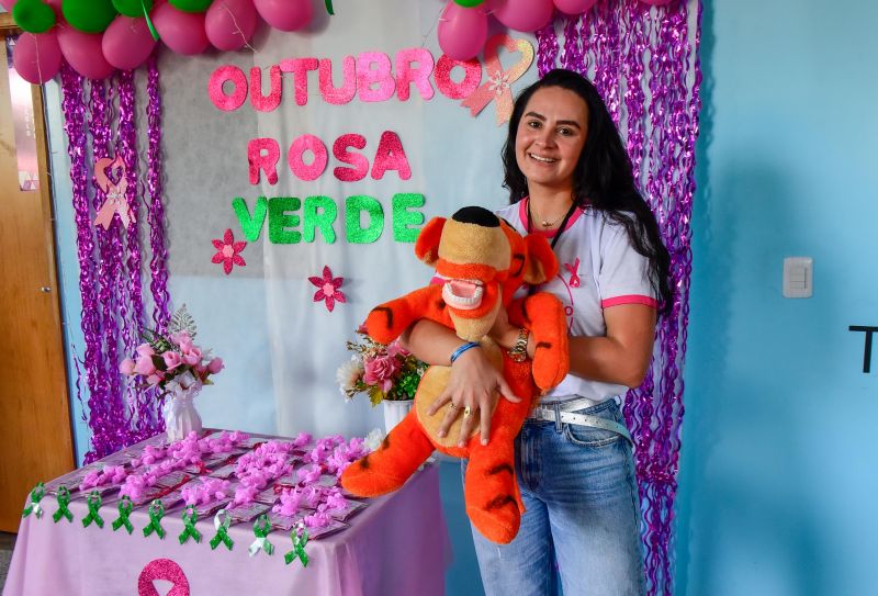 Ação outubro rosa e verde na secretaria de Saúde.