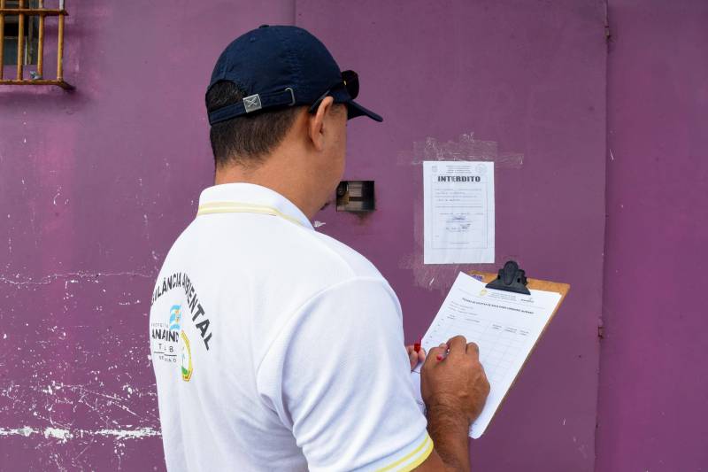 Equipes da Vigilância em Saúde realizam vistoria em pontos de venda de açaí, garantindo higiene, qualidade do produto e segurança alimentar para a população.