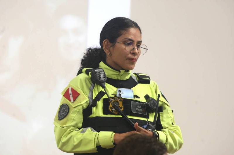 Agente Ádara, da Semutran.