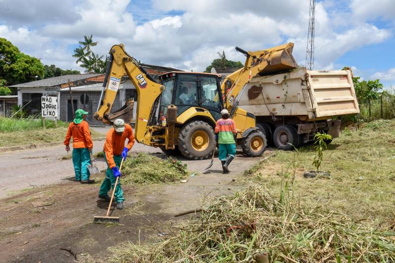Retirada de entulho.