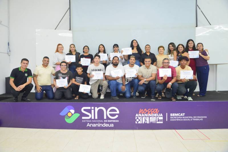 notícia: SINE Ananindeua certifica alunos do curso de Almoxarifado e Logística