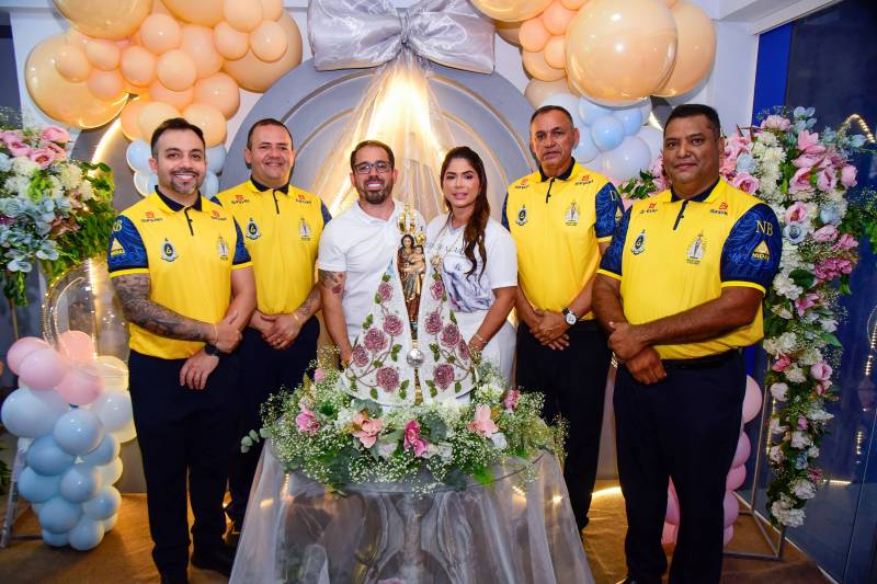 notícia: Fé e emoção marcam visita da imagem Peregrina de Nossa Senhora de Nazaré à Prefeitura de Ananindeua 