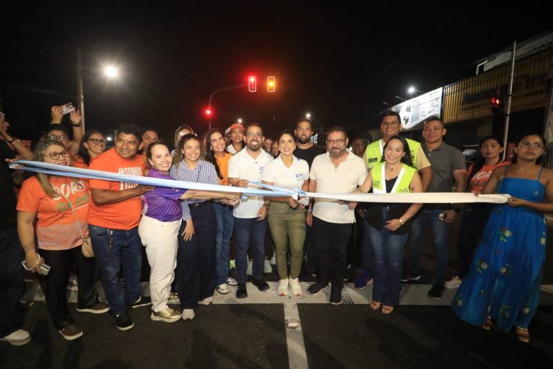 Moradores, lideranças e convidados acompanharam a entrega da nova Avenida Hélio Gueiros, que passa a oferecer melhores condições de mobilidade e circulação para a população.