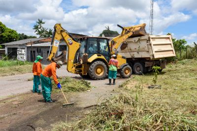 galeria: Mutirão da limpeza na comunidade Novo Cristo no Icuí
