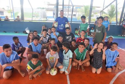 Galeria: Projeto bom de bola bom de escola em  Águas Lindas