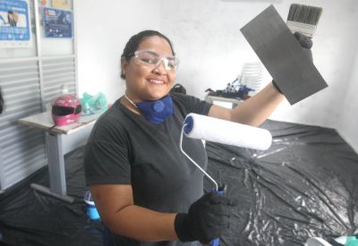 notícia: SEMCAT e UFPA encerram turma de minicurso de pintura e ampliam oportunidades para mulheres em situação de vulnerabilidade