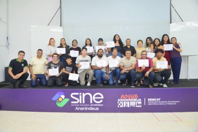 notícia: SINE Ananindeua certifica alunos do curso de Almoxarifado e Logística