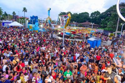 notícia: Prefeitura de Ananindeua distribui 4 mil lanches e garante diversão gratuita no Dia das Crianças